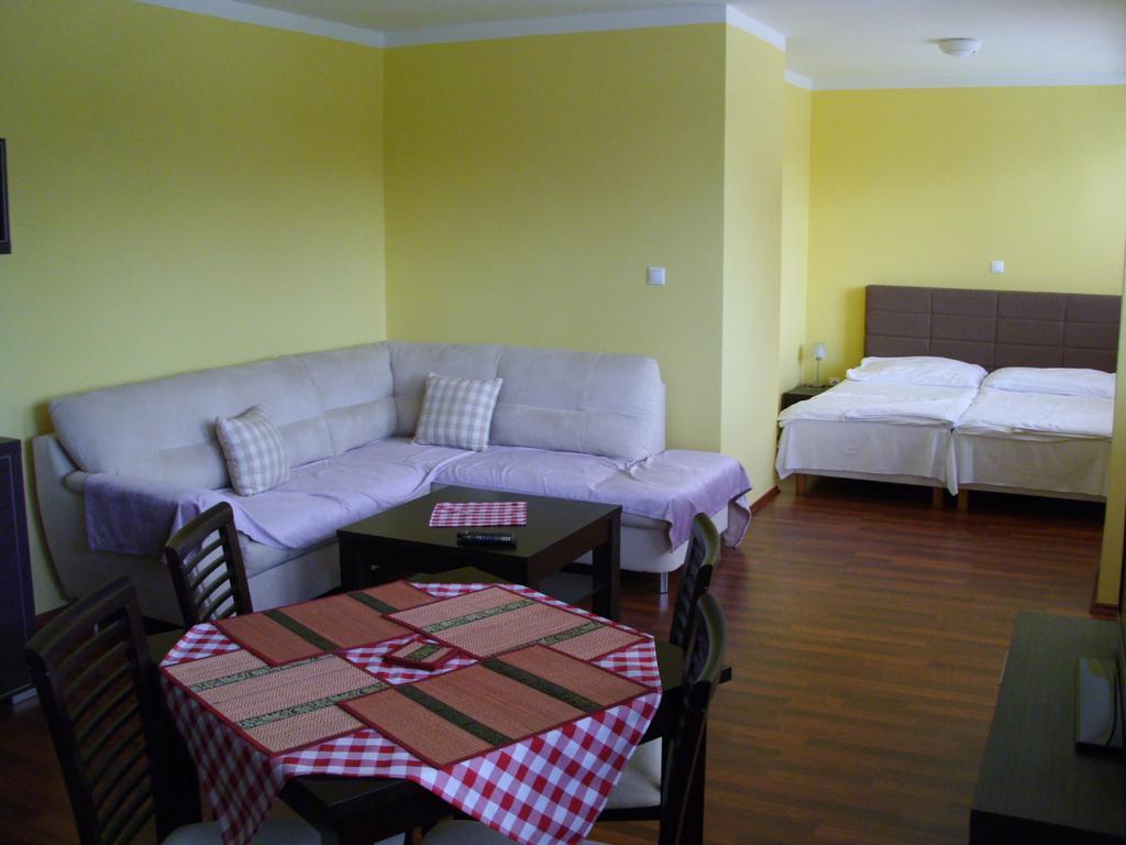 Guest House Mladost Preszów Zewnętrze zdjęcie